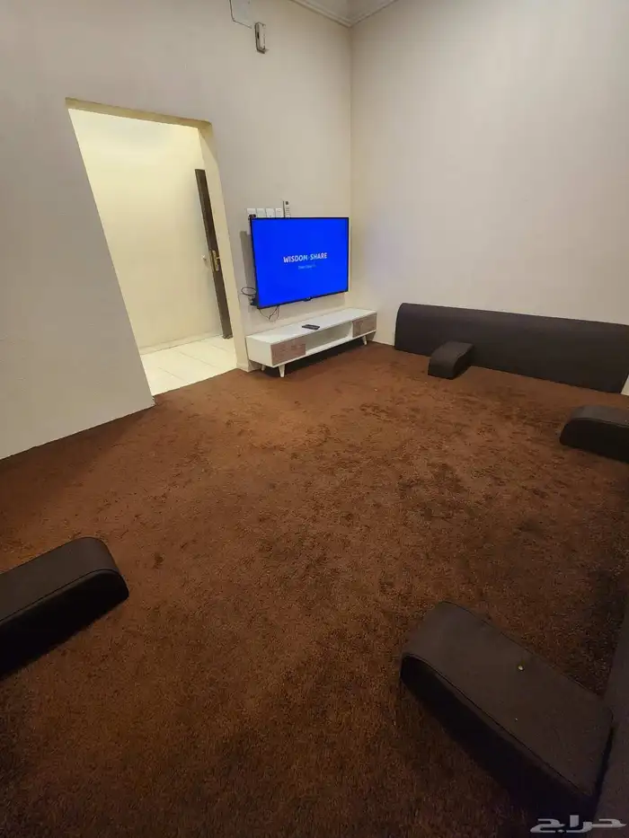 شقق عزاب مقابل البوابه الثانيه للمدينه العسكرية احد رفيده 11