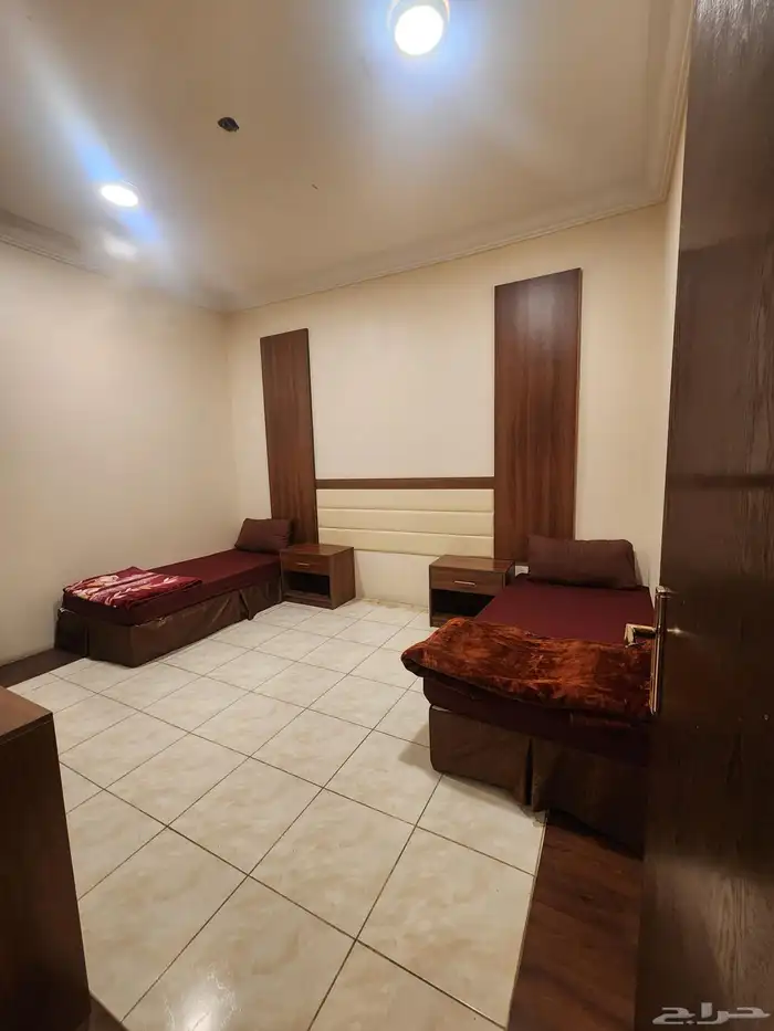 شقق عزاب مقابل البوابه الثانيه للمدينه العسكرية احد رفيده 7