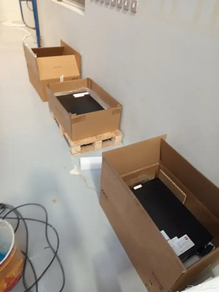 متخصصون في تجميع وتركيب منظومة UPS ويوجد ضمان للتركيب وخدمة 5