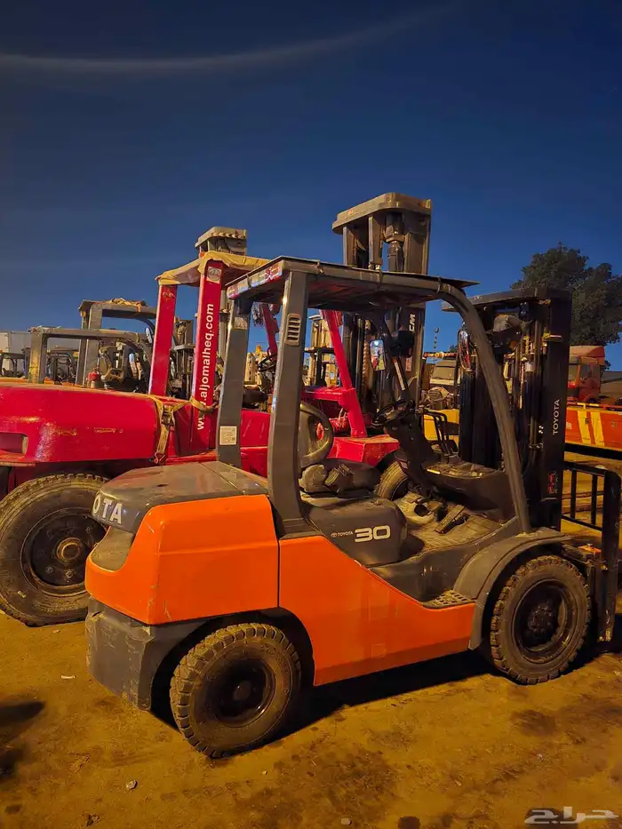 فوركلفت للايجار رافعه شوكيه للايجار رافعات فوركلفت 7