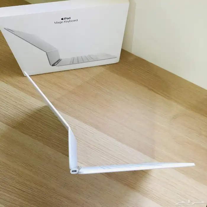 ايباد اير 2025 شاشة 13 مع كامل ملحقاته 3