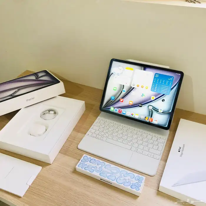 ايباد اير 2025 شاشة 13 مع كامل ملحقاته 8