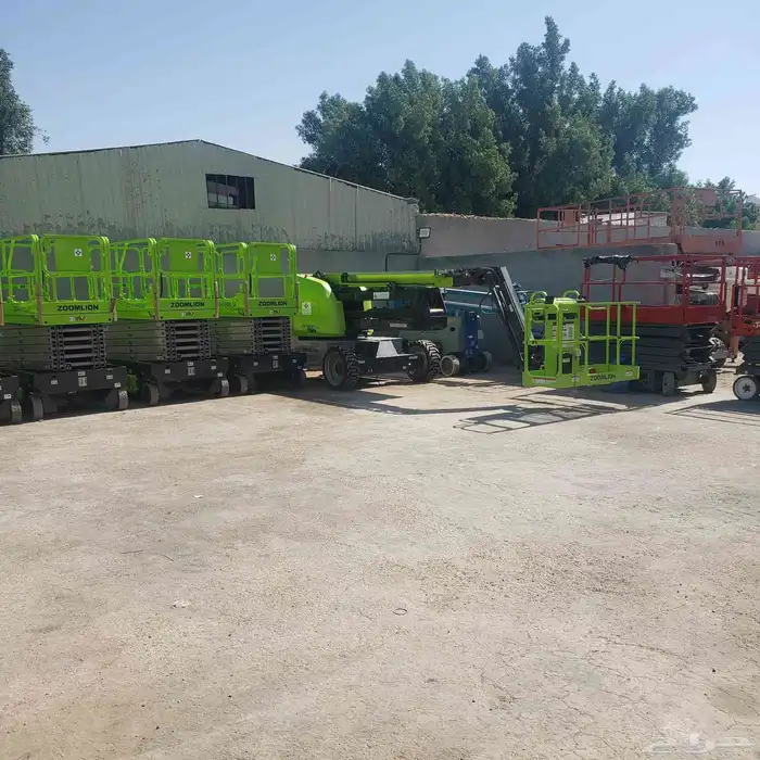 Scisser Lift سيزر لفت سقاله كهربائيه رافعه مقصيه 3