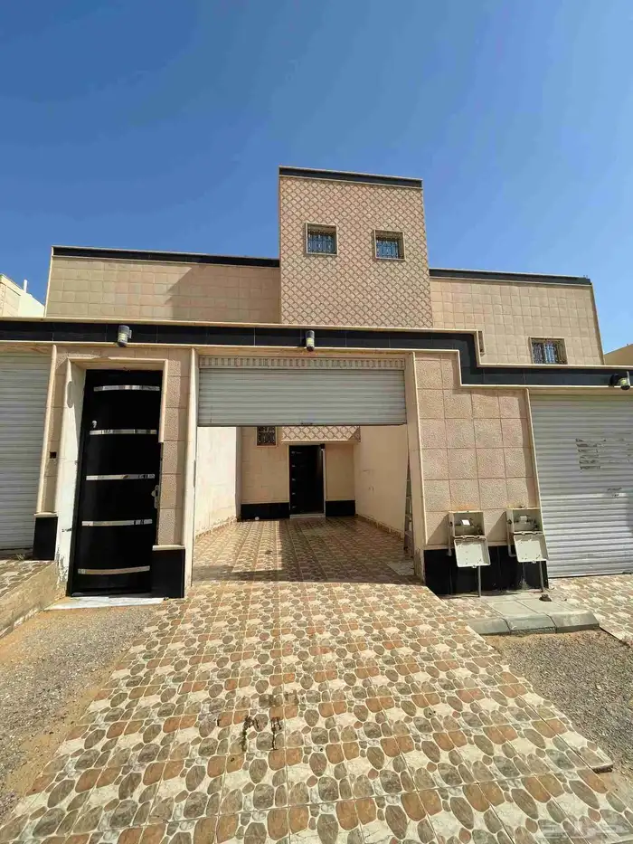 للبيع وحده شقة علوية نظيفة الناصرية الصندوق العقاري بريده 0