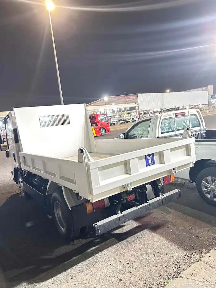 ايسوزو قلاب 3 طن 25 3