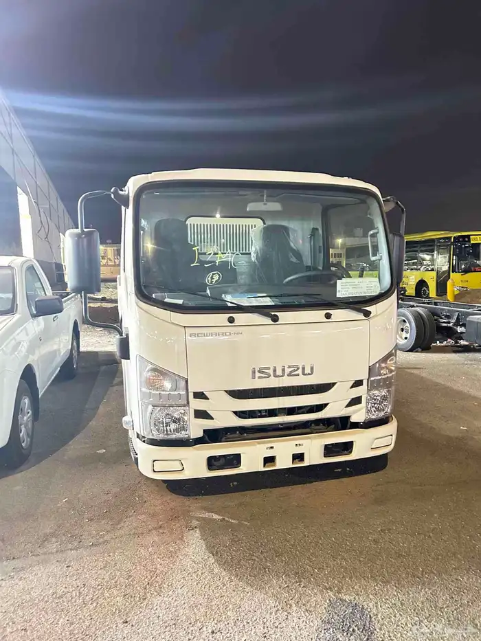 ايسوزو قلاب 3 طن 25 0