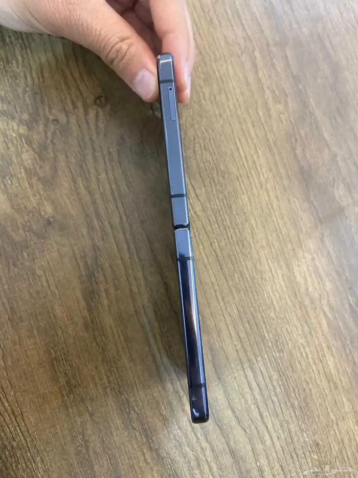 للبيع زد فليب 4 سامسونق z flip 4 6