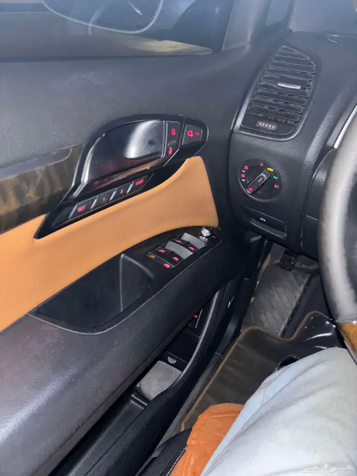 اودي Q7 2010 نضيف جدا 8