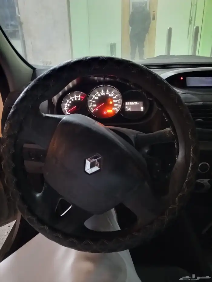 سياره رينو فلوانس 9