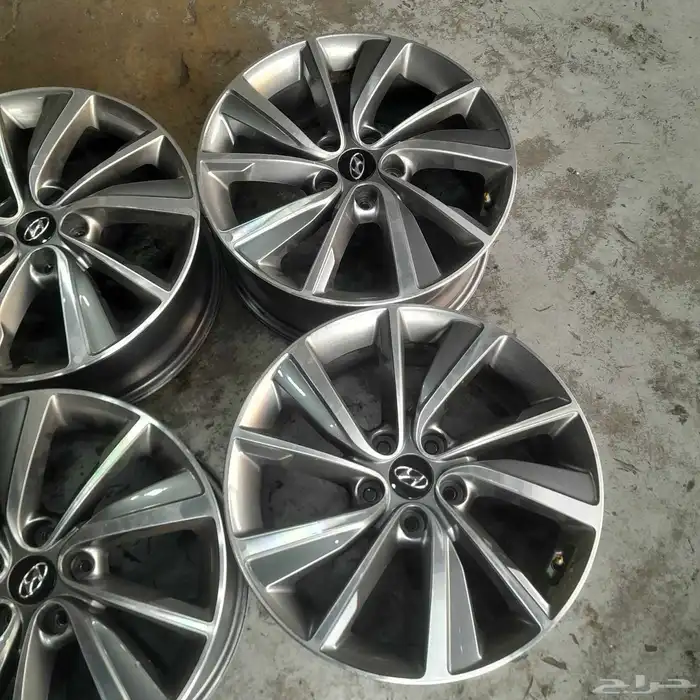 طقم جنوط توسان اصلي وكاله مقاس 18 6