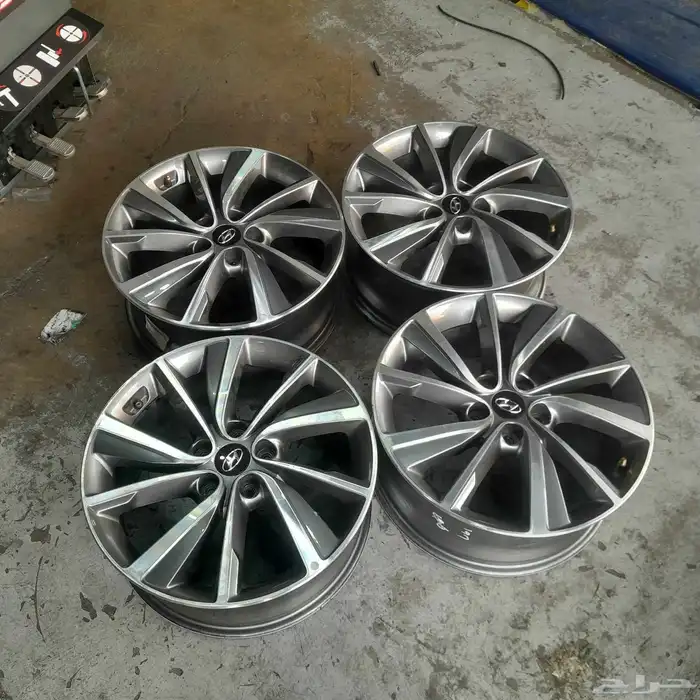 طقم جنوط توسان اصلي وكاله مقاس 18 3