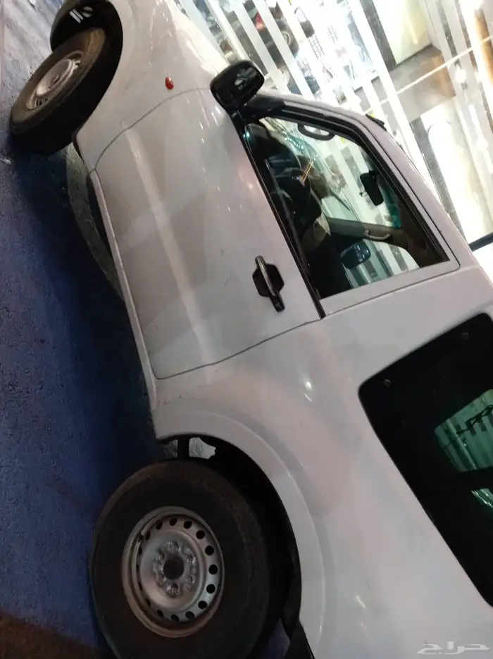 باجيرو ربع 2002 قير عادي موضب أموره تمام مكينه وقير تمام 0