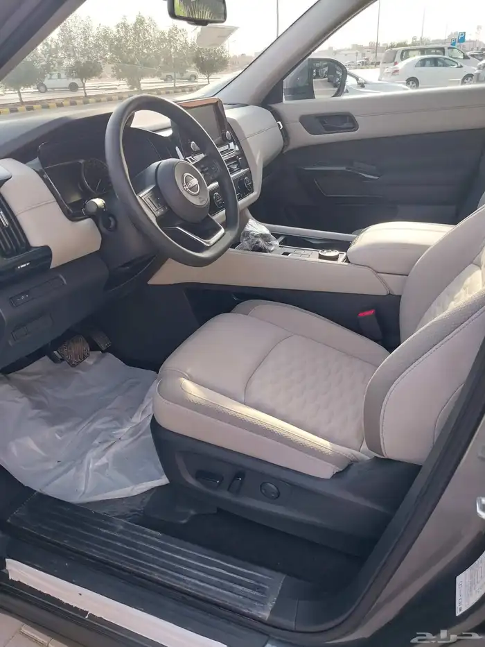 للبيع نيسان باثفندر موديل 2023 4