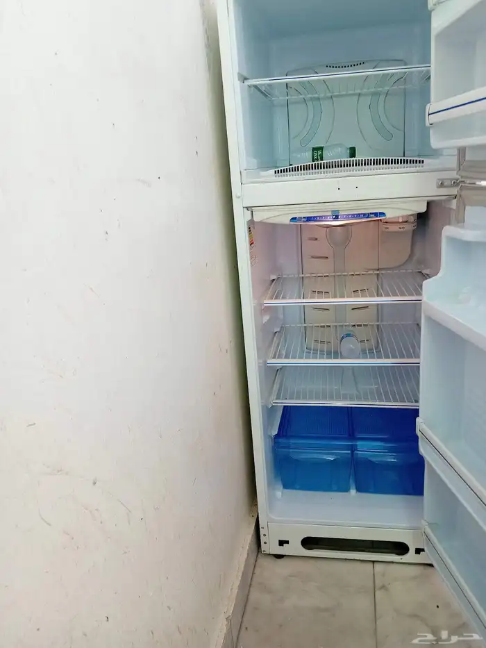 أغراض للبيع الباحه التواصل علي التلفون فقط 9