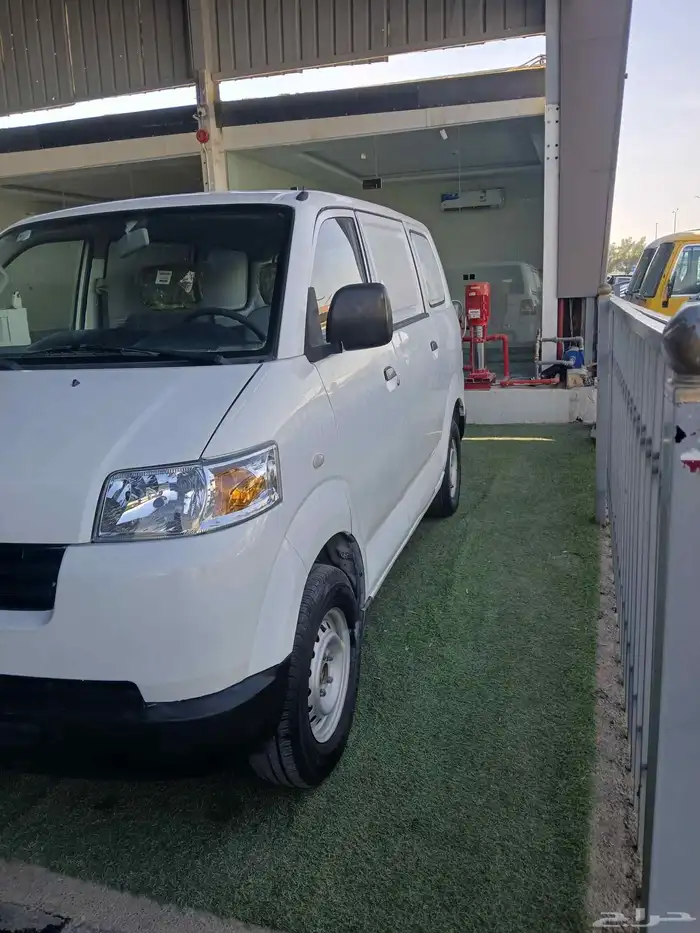 الرياض معارض الشفاء معرض متعب لجميع انواع السيارت والدينات 2