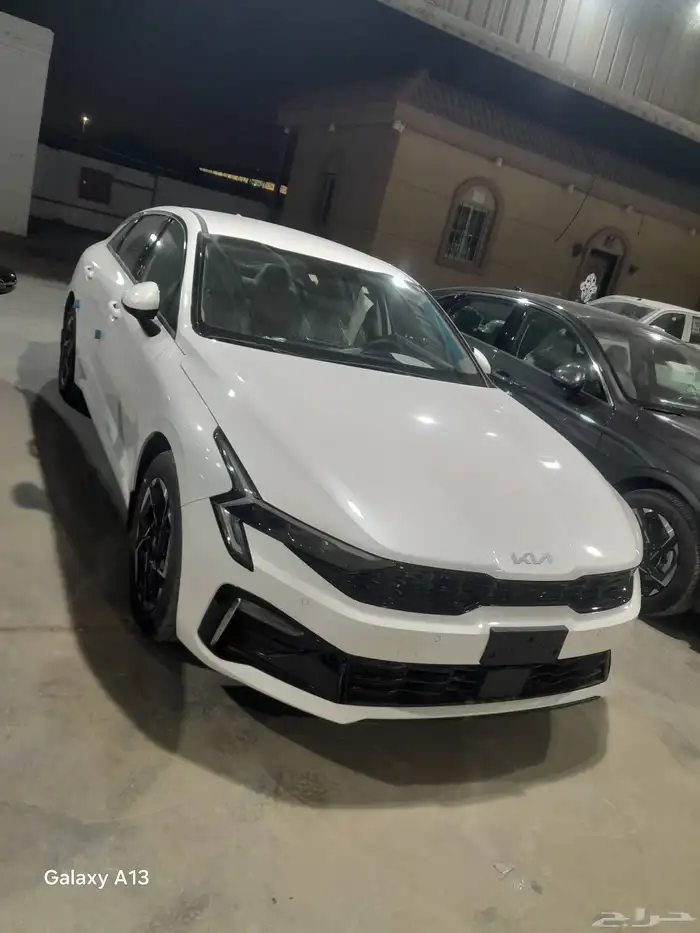 كياK5استاندر بصمه موديل 2026 اللون ابيض اور مادى 2