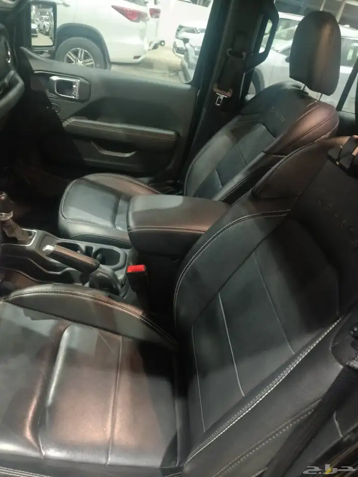 رانجلر صحارى موديل 2021 شبه الجديد وكاله 9