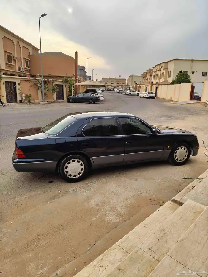 لكزس LS400 3