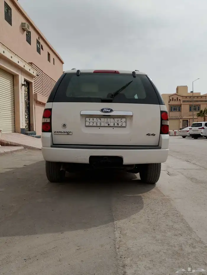 اكسبلورر 2010 1