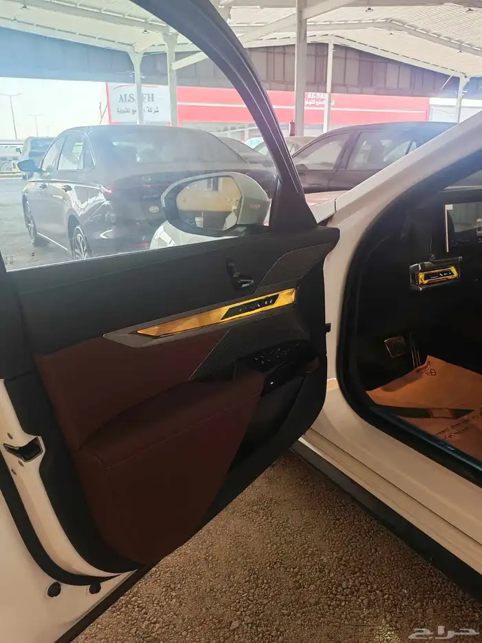 بي ام دبليو 735 موديل 2025 8