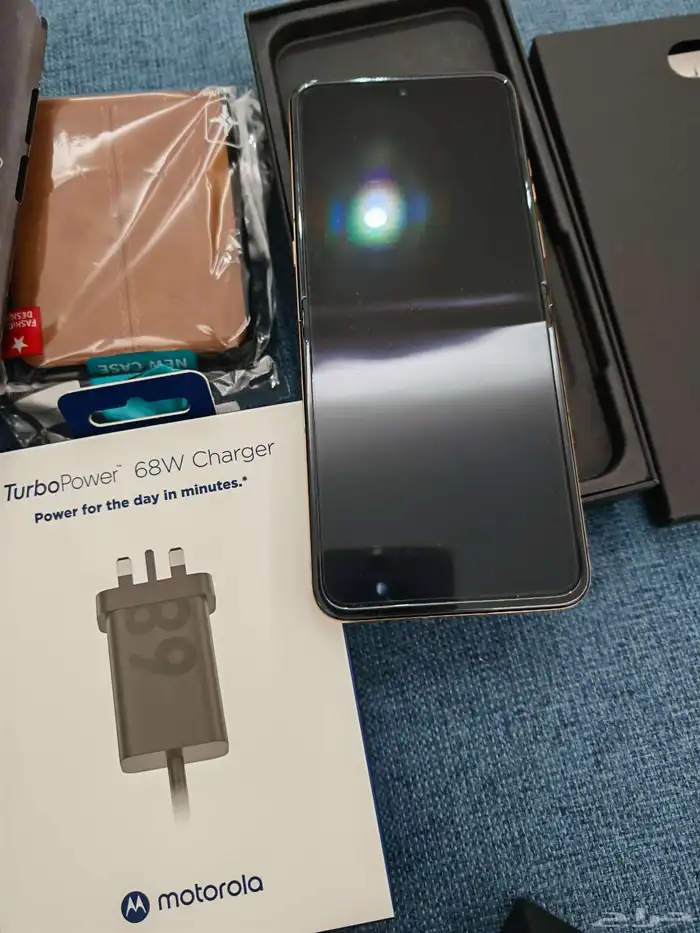 موتورولا رازار 60 الترا 5G سعة 512GB 3