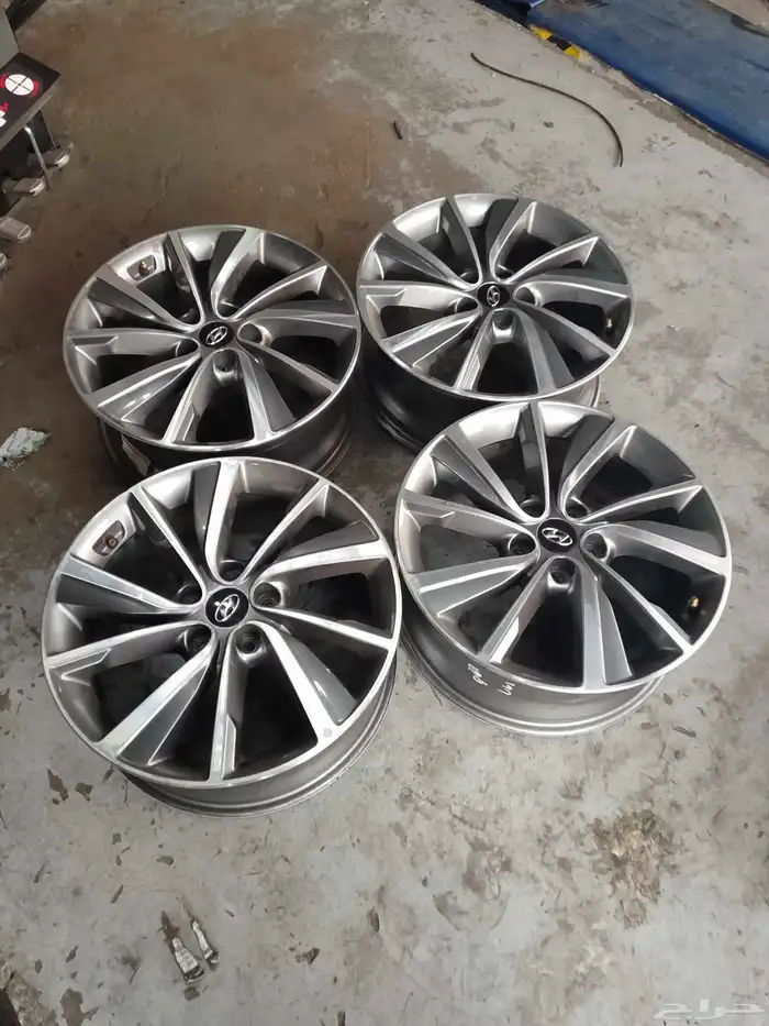 طقم جنوط توسان اصلي وكاله مقاس 18 5