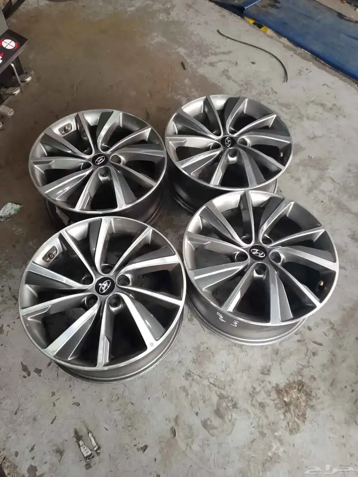 طقم جنوط توسان اصلي وكاله مقاس 18 3