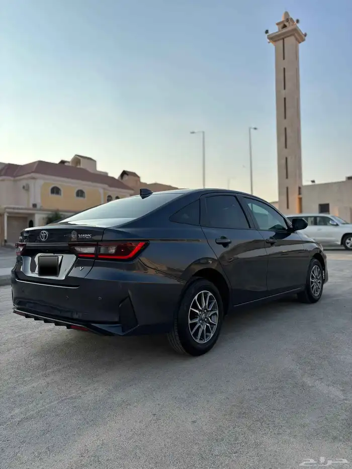 تويوتا يارس 2024 للبيع. بودي وكاله محركات وكاله 9