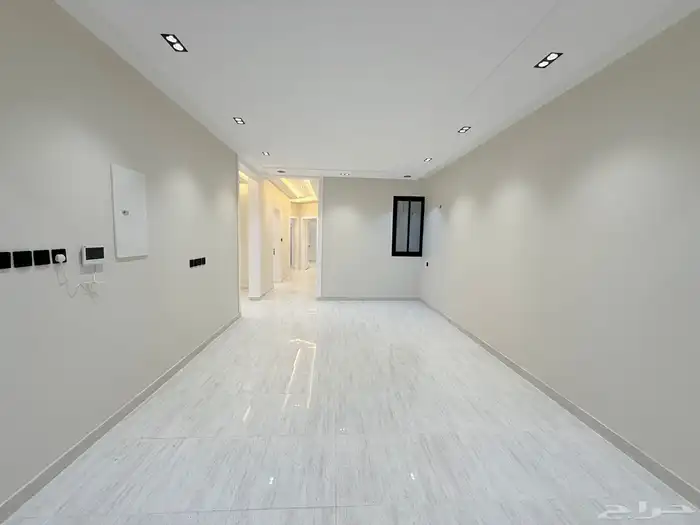 للبيع روف علوي مع ملحق تشطيبات فاخره مقابل نادي ضمك 15