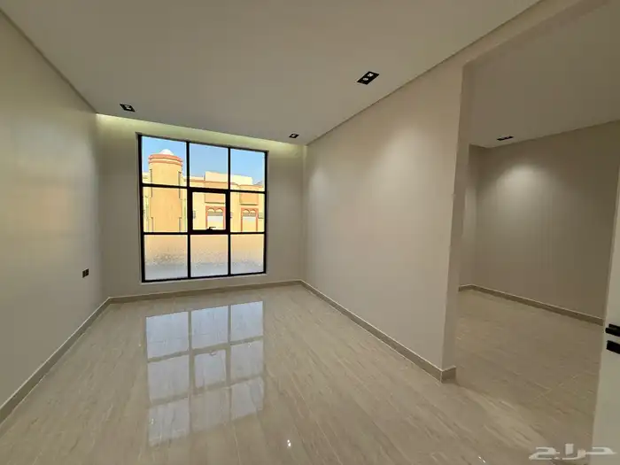 فيلا درج صالة فاخرة مساحة 200 متر مقابل القريه الشعبيه 12