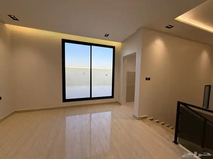 فيلا درج صالة فاخرة مساحة 200 متر مقابل القريه الشعبيه 25