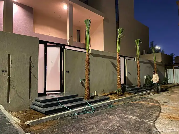 يوجد لدينا نخل واشنطني زينه امريكي جميع المقاسات. موجوده 6