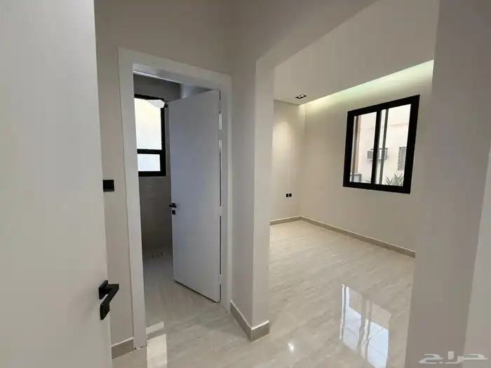 فيلا درج صالة فاخرة مساحة 200 متر مقابل القريه الشعبيه 15