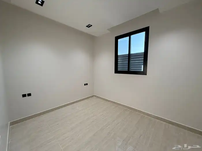 فيلا درج صالة فاخرة مساحة 200 متر مقابل القريه الشعبيه 23