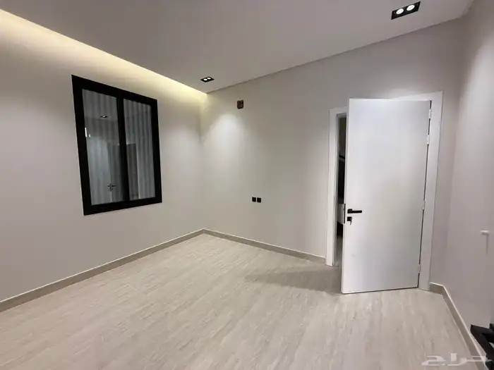 فيلا درج صالة فاخرة مساحة 200 متر مقابل القريه الشعبيه 7