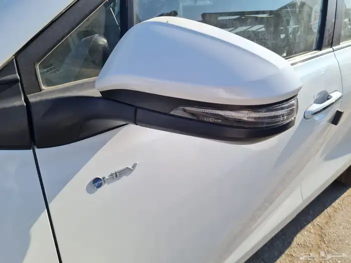 تويوتا انوفا 2025GL هيبرد 9