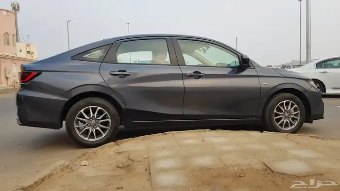 تويوتا يارس 2023 6