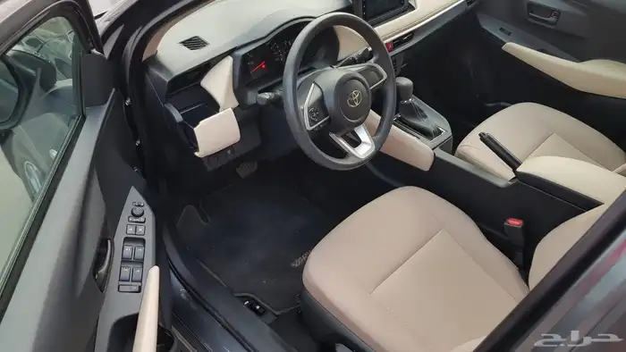 تويوتا يارس 2023 13