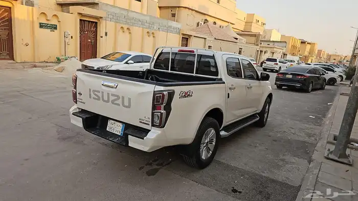 ايسوزو موديل 2023 3