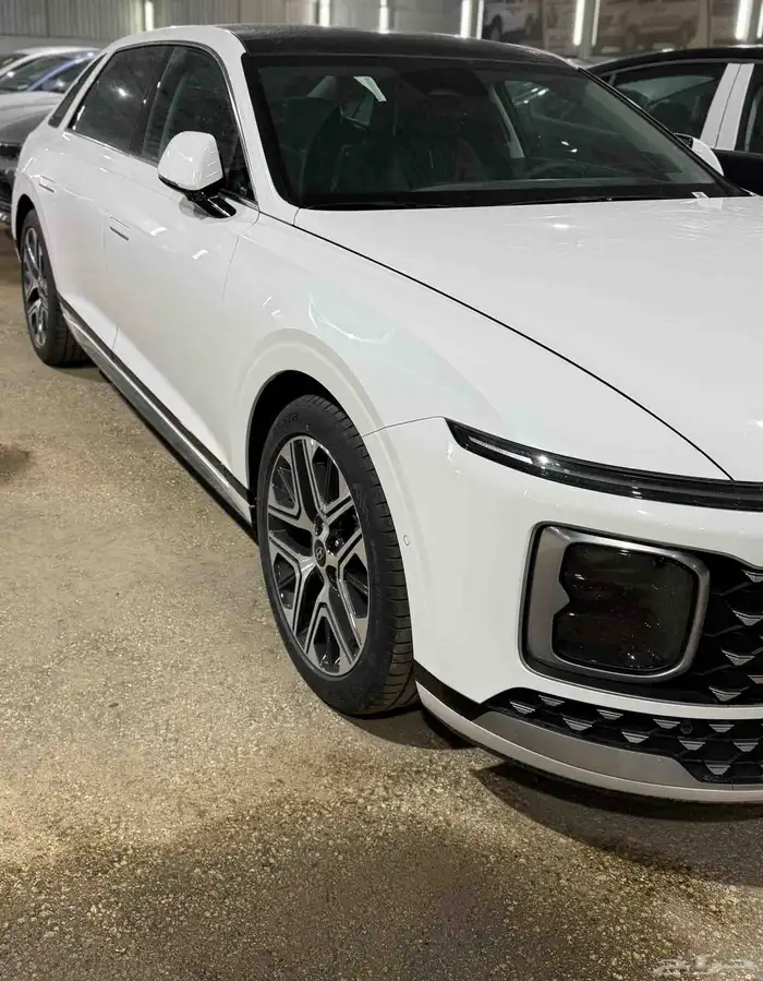 هيونداي ازيرا 3500 cc بريميوم 2025 7