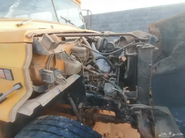 باص قديم اصفر 14