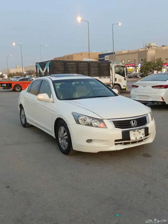للبيع هوندا اكورد موديل 9 7