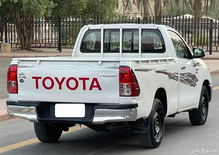 تويوتا هايلوكس 2023 GL سعودي 4