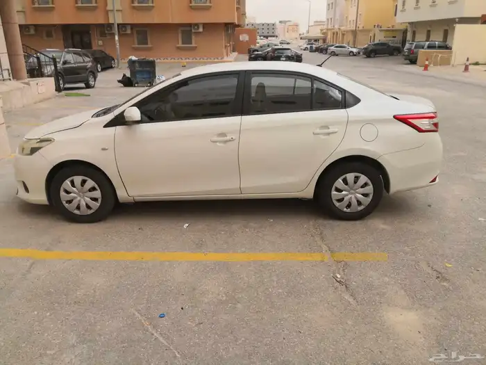 تويوتا يارس 2015 فئة E 7