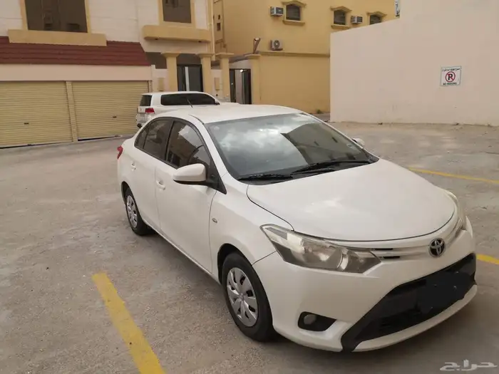 تويوتا يارس 2015 فئة E 0