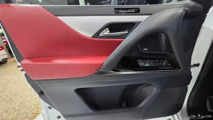 لكزس LX600 Fsport فل 2024 13