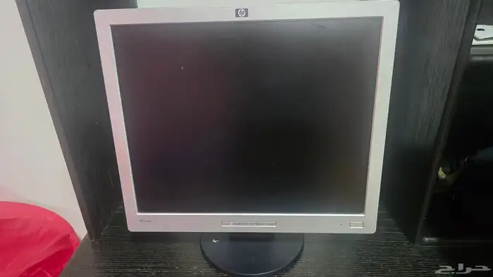 شاشات كمبيوتر مع البوكس 1