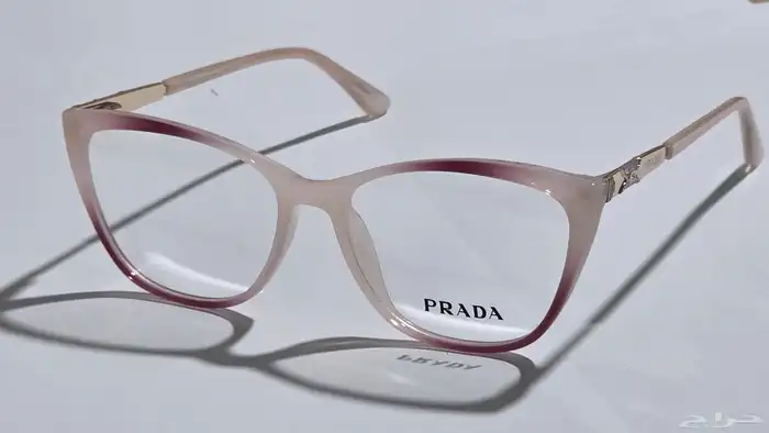 يوجد لدينا عرض مغري جدا للمحلات النظارات يوجد عدد 1000 ايطار 8