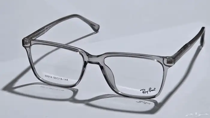 يوجد لدينا عرض مغري جدا للمحلات النظارات يوجد عدد 1000 ايطار 1