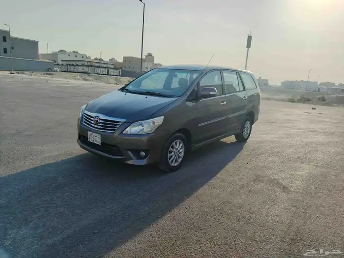تويوتا انوفا 2013 1